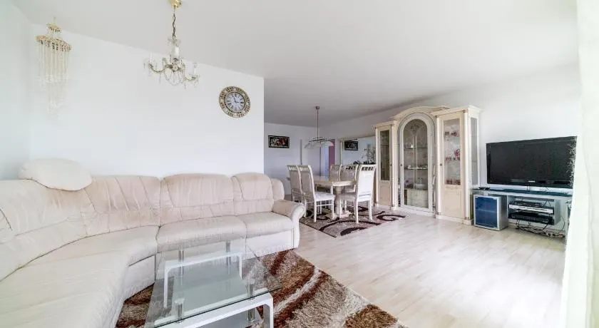 Private Apartment - Image 1