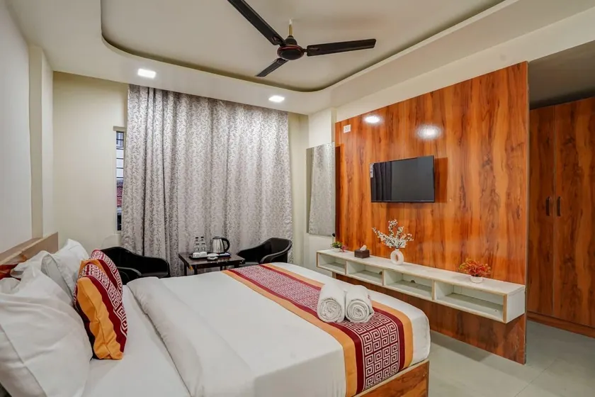 Hotel Sayba Inn - Budget Stay! - Image 1