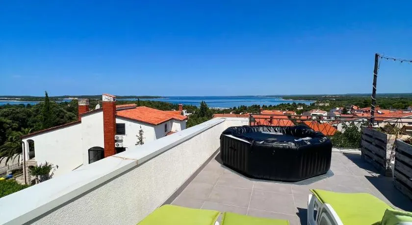 Apartments Korana - Image 1
