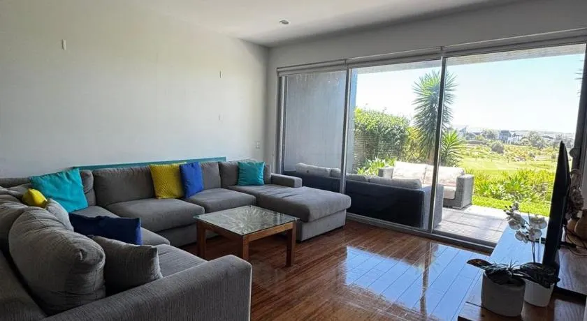Fairway Retreat - Image 1