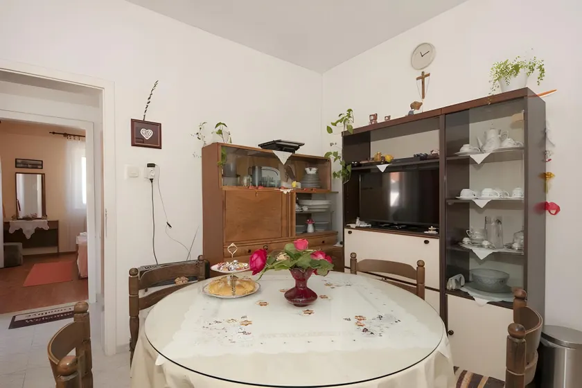Two Bedroom Apartment with TerraceA1 - Image 1