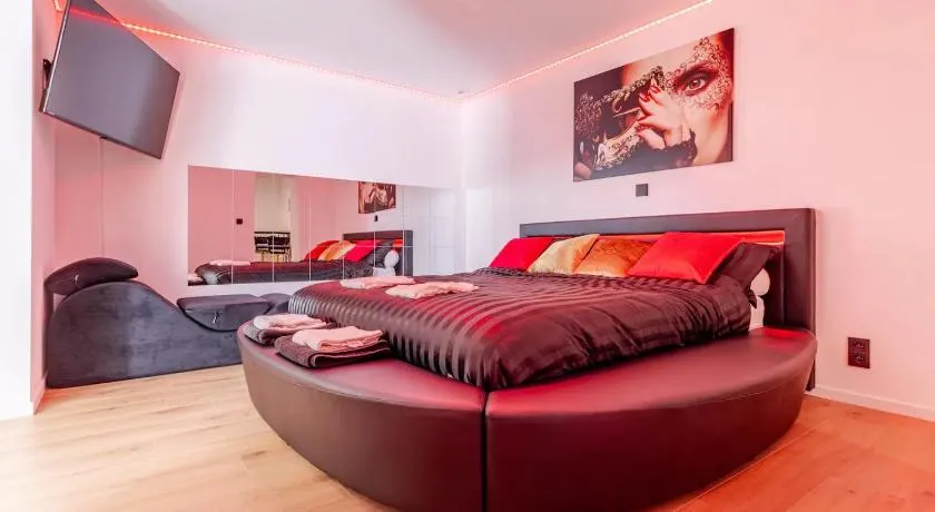 LoveRoom avec balnéo privative - Image 1
