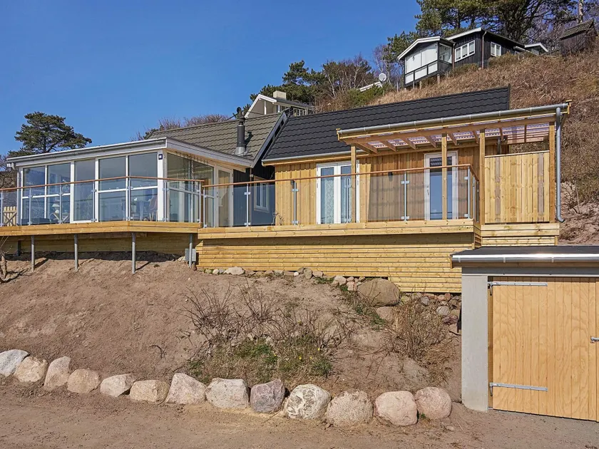Seaside Escape with Views - Image 1