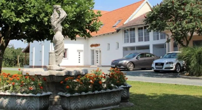 LONJSKI DVORI - Image 1