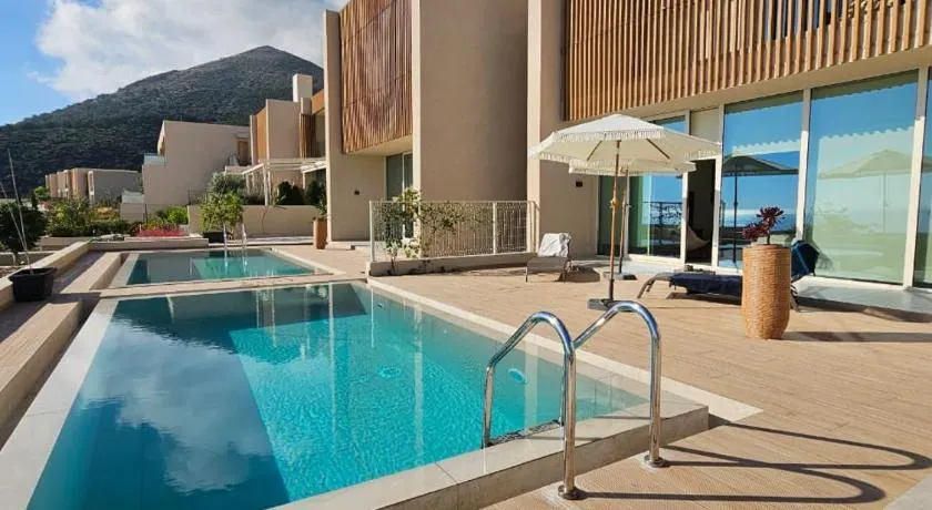 Villa Champagne Green Coast Palase - Image 1