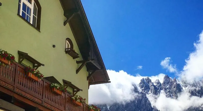 Zenana Boutique Hotel - Image 1