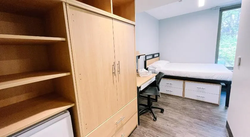 Queen's University Residence - Image 1