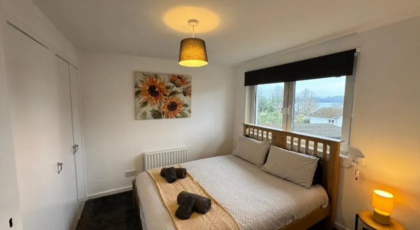 The Wee Hoose Rhu - Image 1