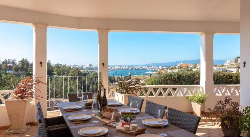 Villa Atlantic Blue Luxury with Ocean views - Image 1
