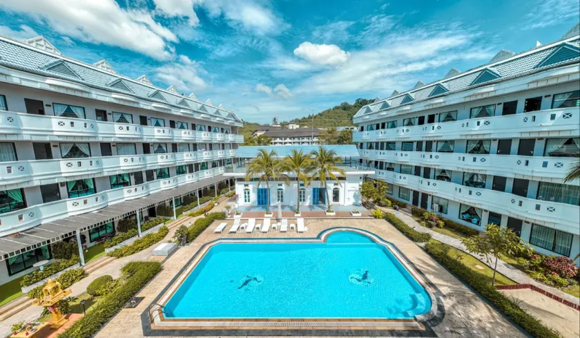 Blue Carina Hotel Phuket - Image 1