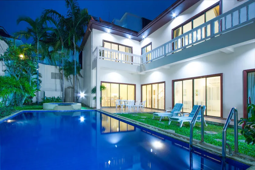 Avoca Pool Villas - Image 1