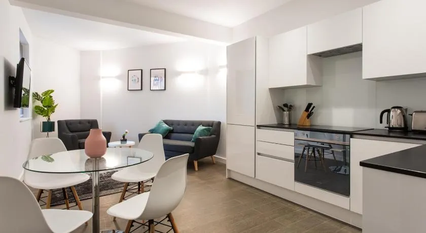 Abbott House by Viridian Apartments - Image 1