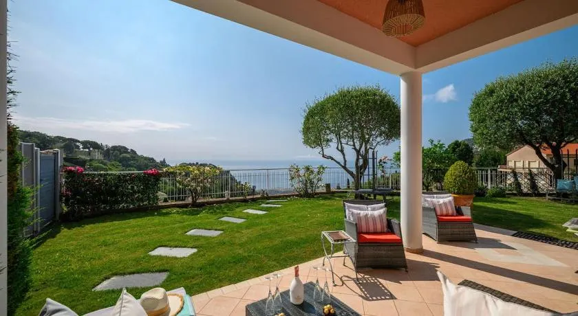 LA VILLA JULIA Vue Mer Jardin Parking Prive Proche Monaco - Image 1