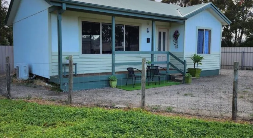 Taylor Cottage - Image 1