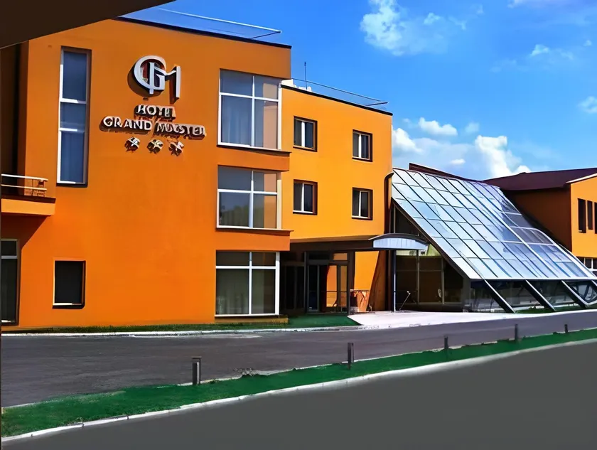 Grand Master Hotel - Image 1