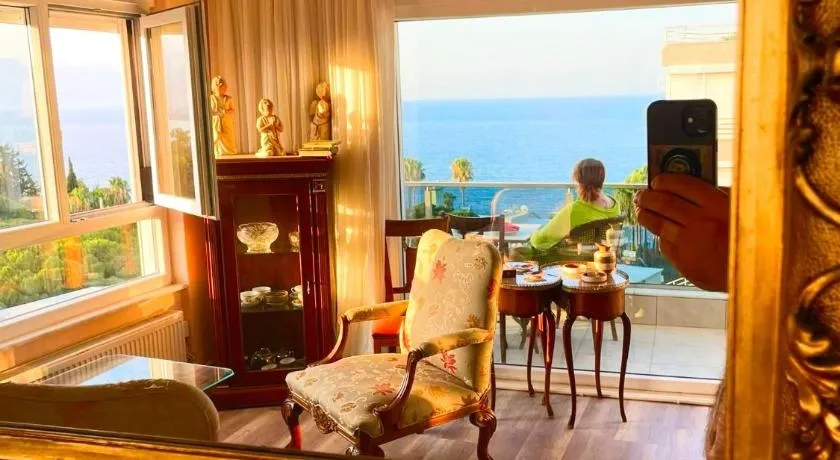 Peaceful Holiday-Sea View-Room - Image 1