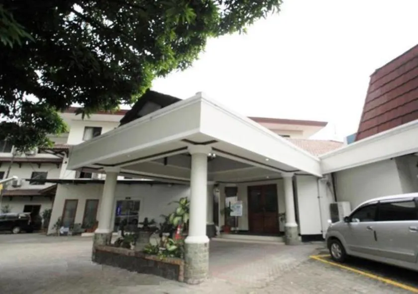 Puri Mega Hotel - Image 1