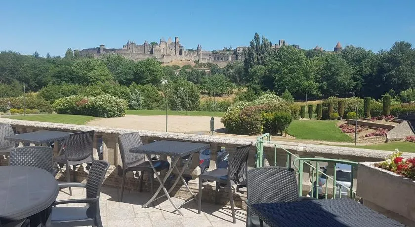 Carcassonne Guesthouse - Image 1