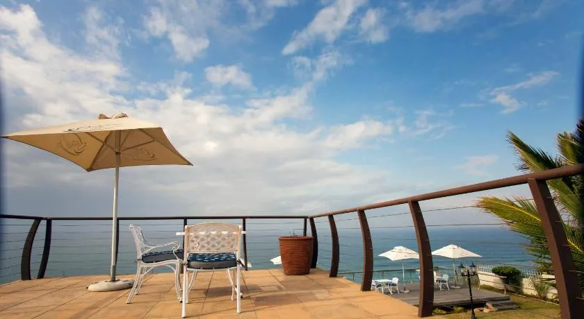Ocean Hideaway Bed and Breakfast - Image 1