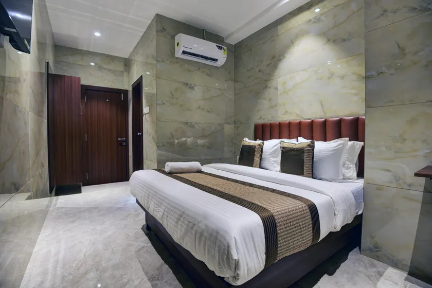 FabHotel Sarah Inn - Nr Kasheli Metro Station - Image 1