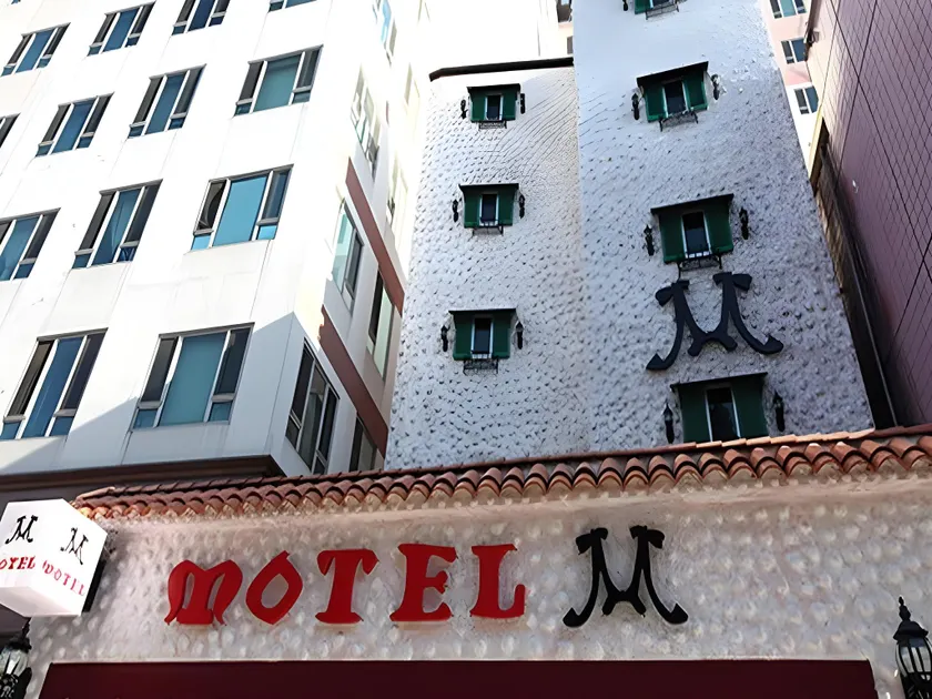 M Hotel Suwon - Image 1