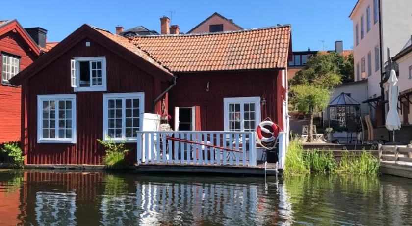 Stugan med Bryggan i Gamla Staden - Image 1