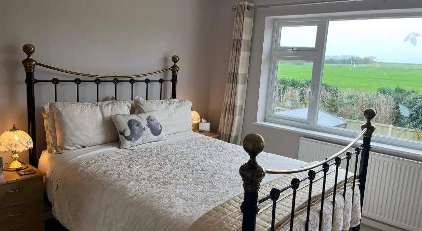 Coastal Retreat Waveney House - Image 1