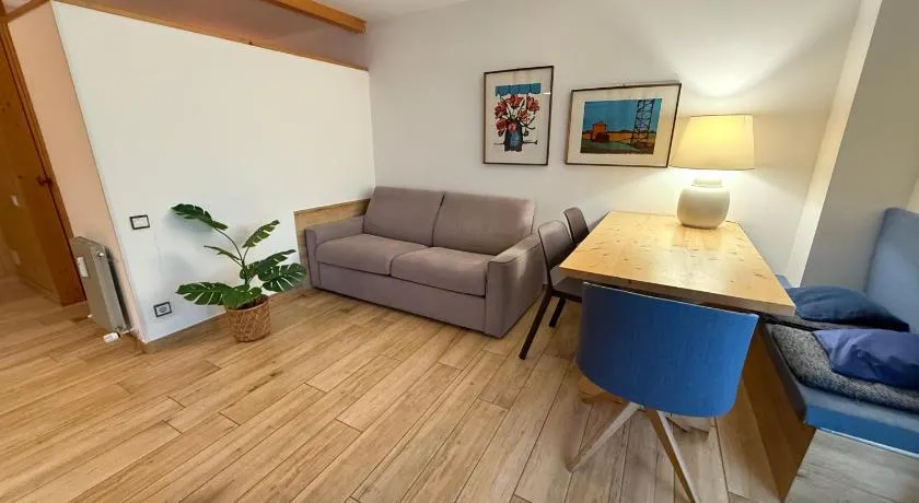 Ursus Chalet - Image 1