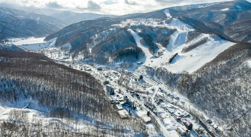 glampark Otaru Hanaemi Hokkaido - Image 1