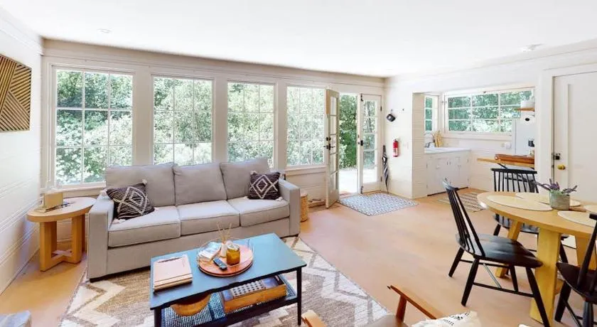 Hidden Acres Retreat - Image 1
