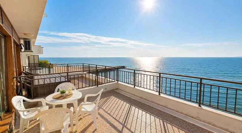 Messambria Fort Beach Premium Apartments with Sea or Mountain View - Image 1