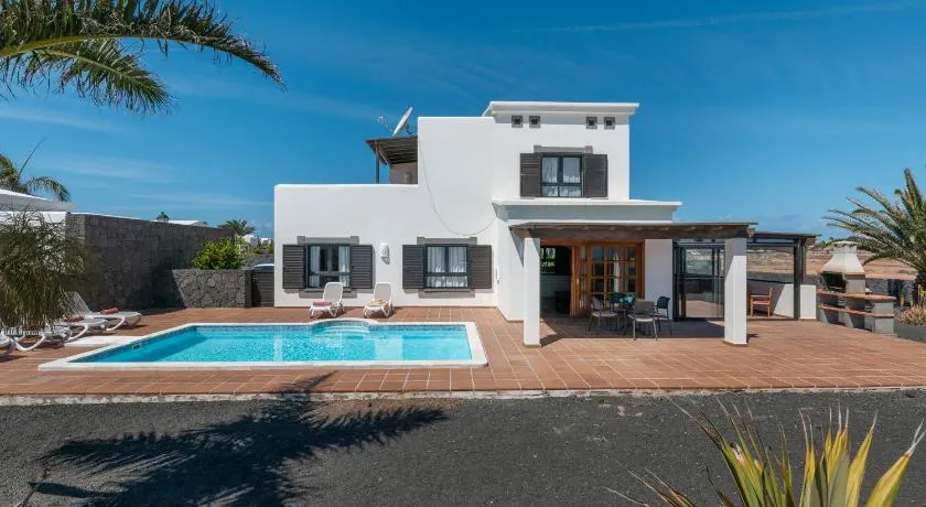 'Villa Ambar' mit Bergblick, Meerblick, Pool, WLAN, Terrassen und Garten - Image 1