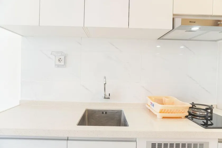 Well Furnished And Homey Studio Sky House Alam Sutera Apartment - Image 1