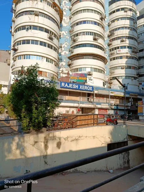 Hotel Royal Grand - Image 1