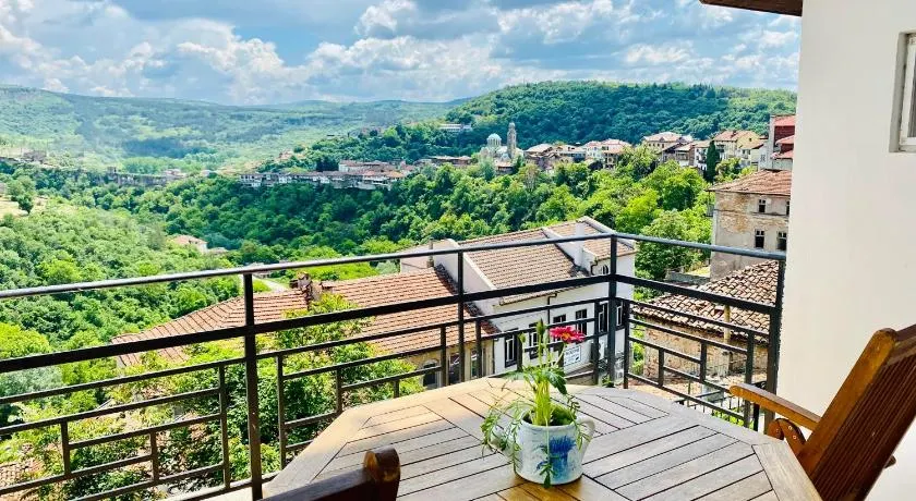 Tsarevets panoramic apartments Veliko Tarnovo - Image 1