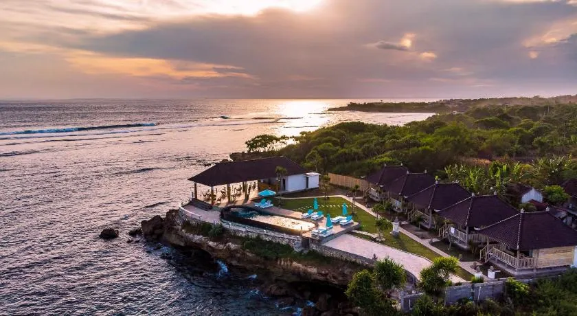 Ombak Bay Lembongan - Image 1