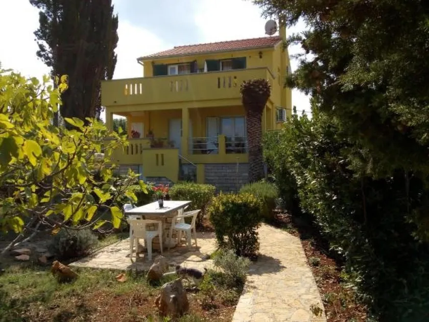 Studio apartment Brane SA1 Sutomiscica, Island Ugljan - Image 1