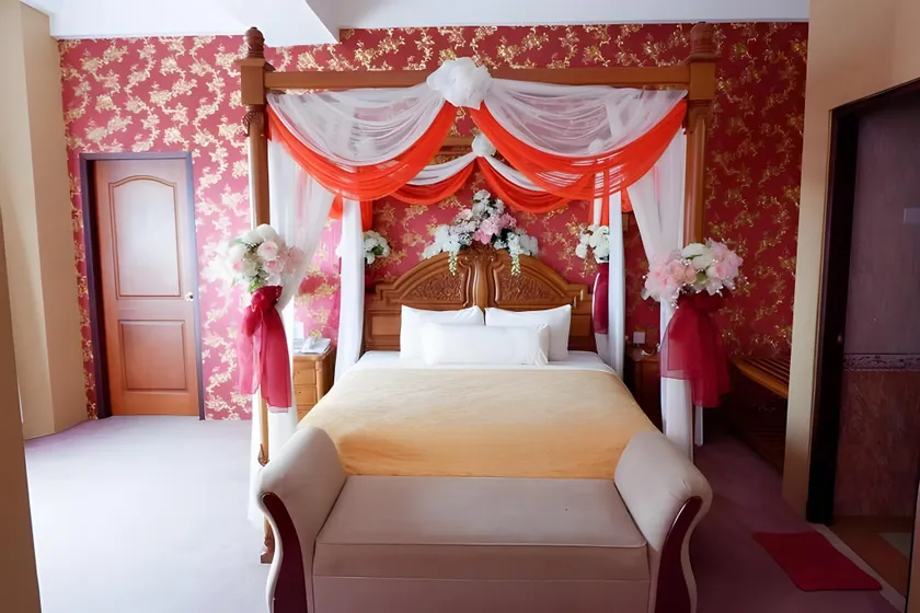 Hotel Grand Tiga Mustika - Image 1