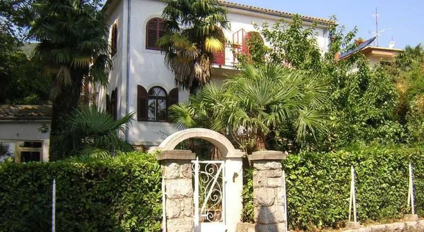 Sea view apartment Lovran - Image 1