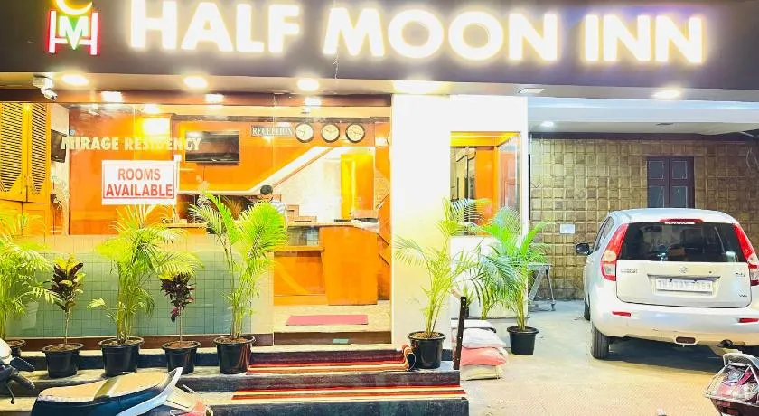 HALF MOON INN - Image 1