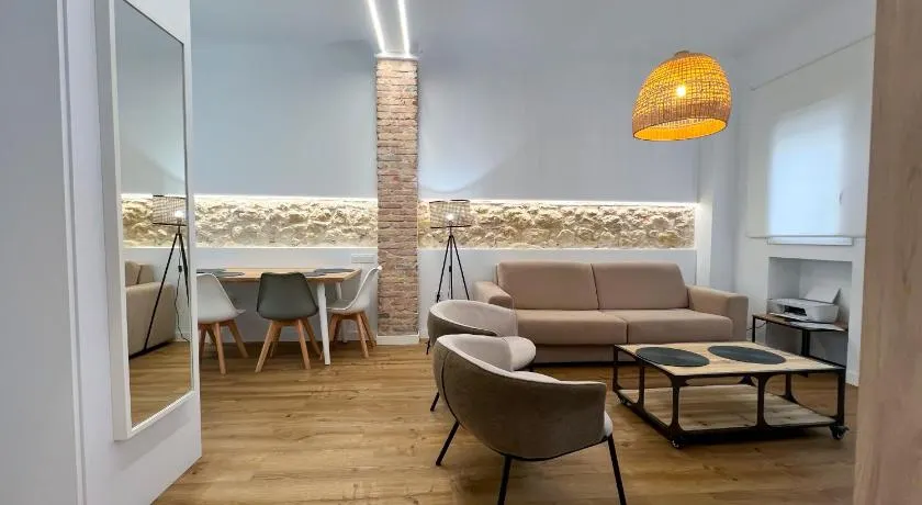 Apartamentos en Córdoba, Puente Romano y Torre Calahorra - Image 1