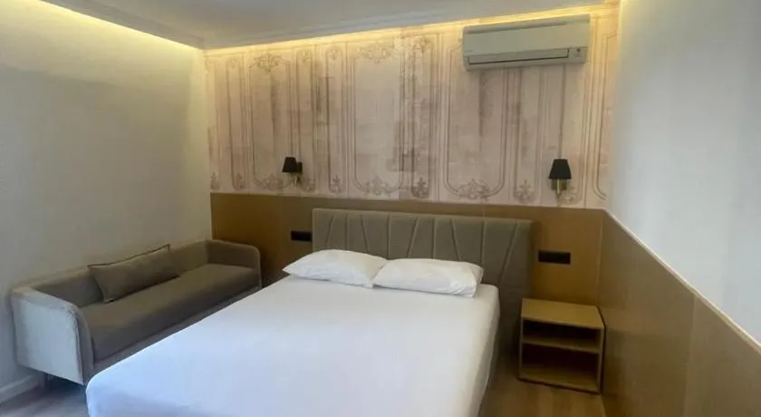 Hotel Piemonte - Image 1