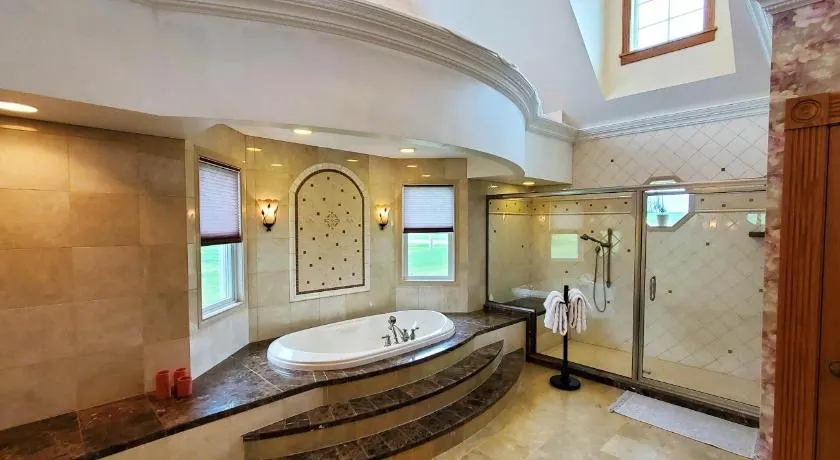 Victorian Suite by Amish Country Lodging - Image 1