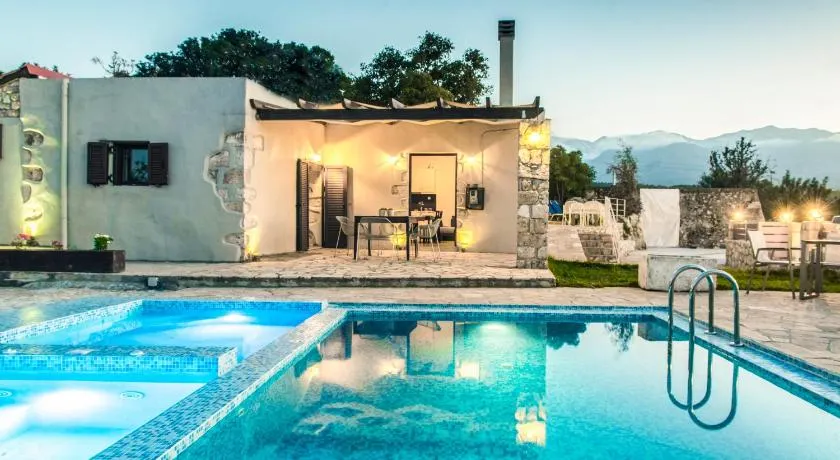 Minos Villa - Image 1