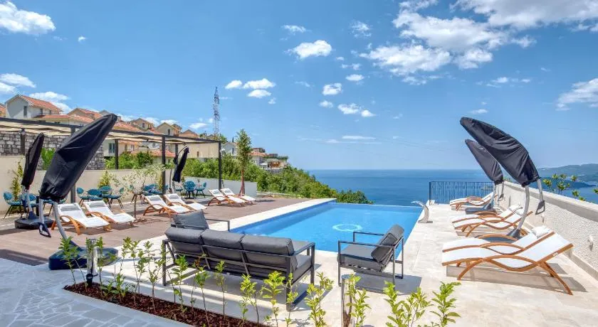 Quercus Residences Apartments  - Image 1