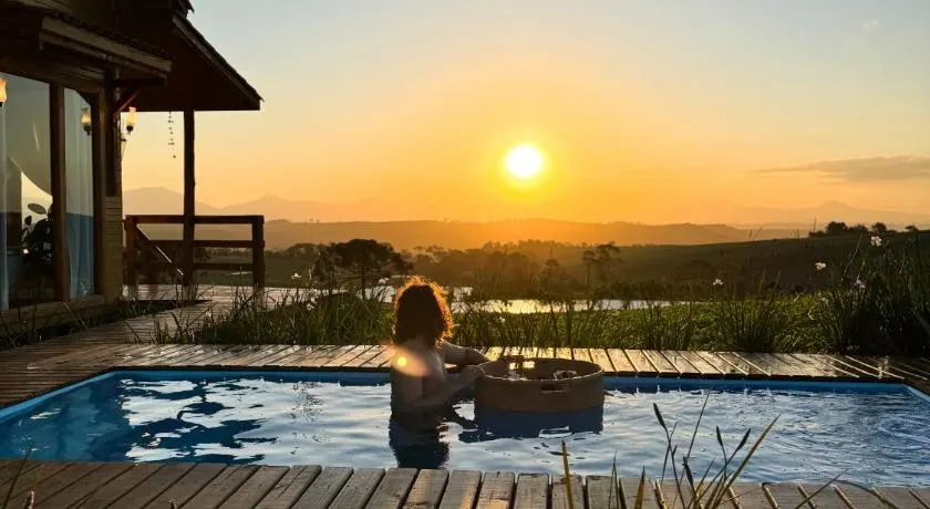 Chalé para casal com hidro e piscina quente Cabana Gaia - Image 1