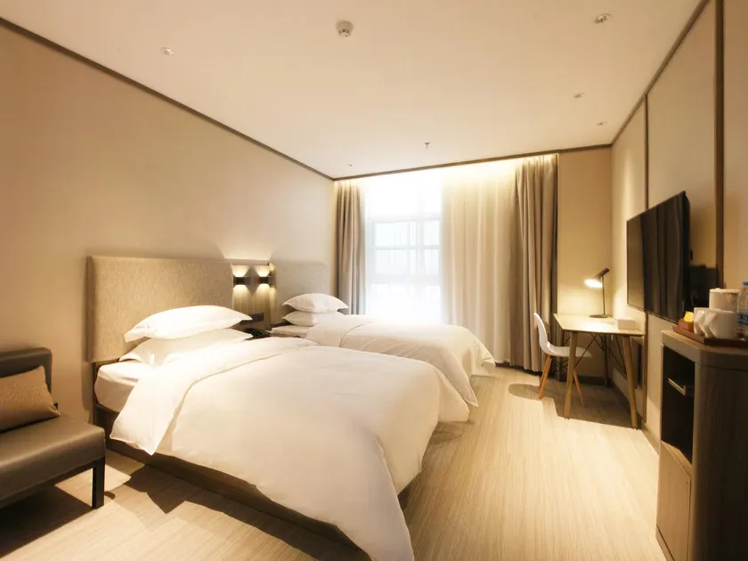 Hanting Hotel Hefei Changjiang West Road Dashushan Metro Station - Image 1