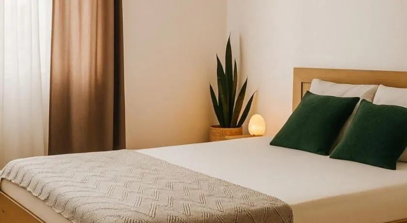 Rise & Shine Apartment - Image 1
