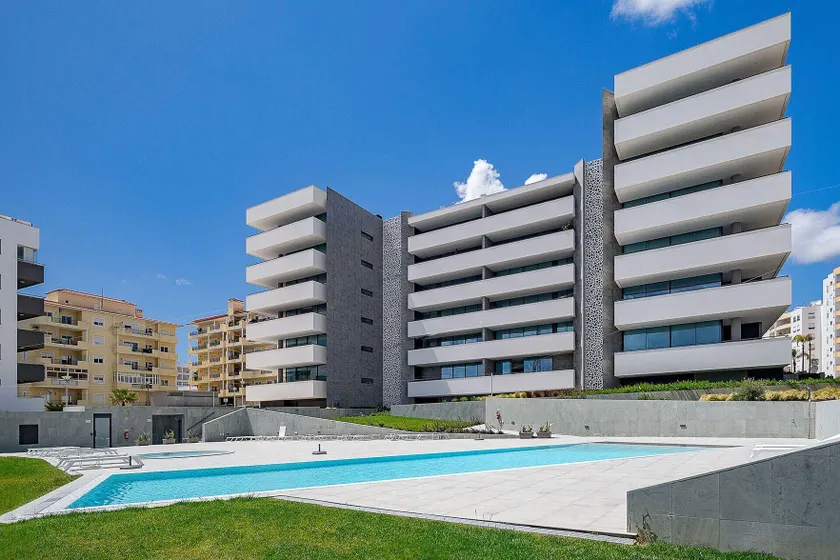 Lagos Deluxe 1 With Pool by Homing - Image 1