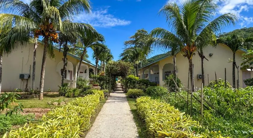 Coral Apartments - Image 1